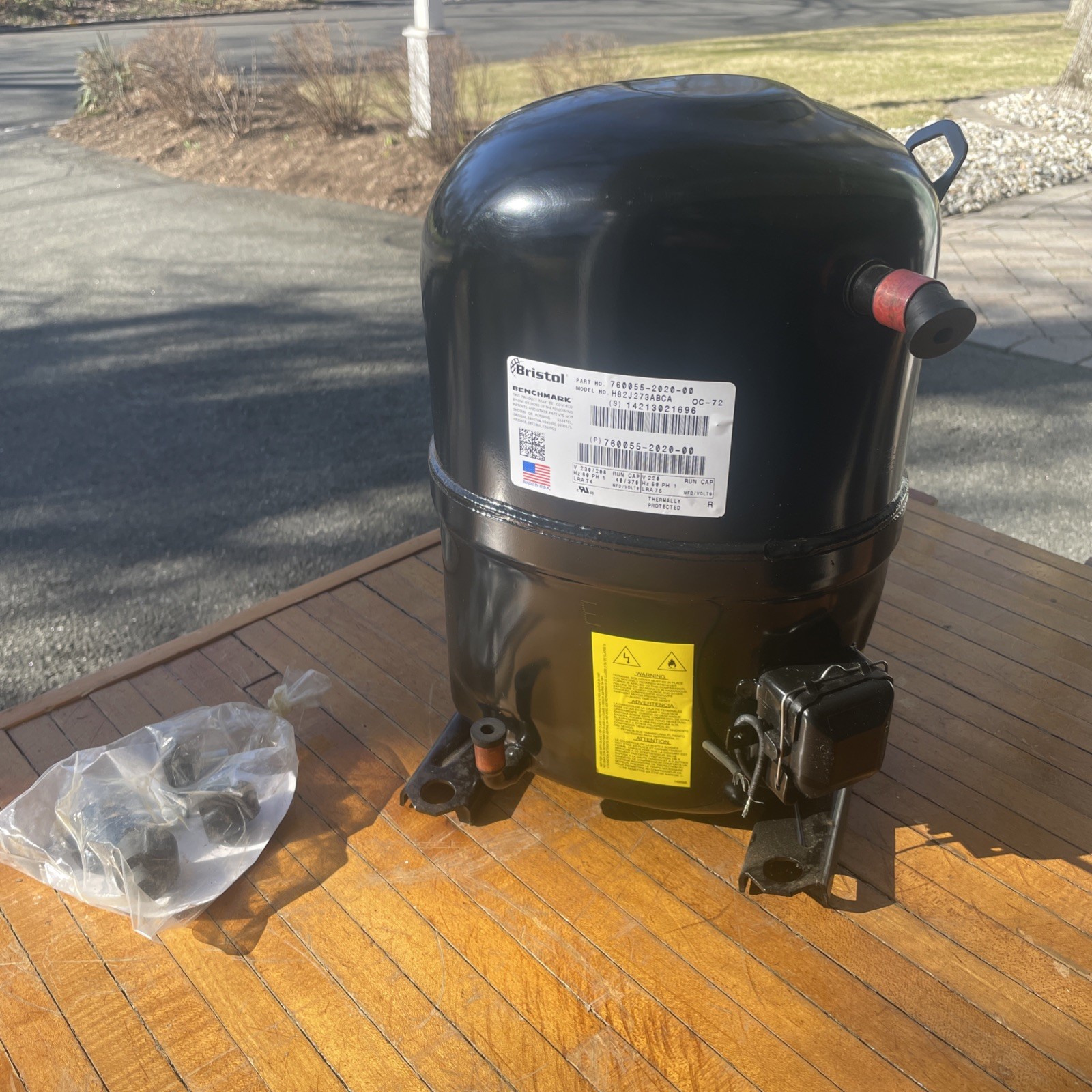 BRISTOL H82J273DBVA 2.5 TON AC/HP HIGH TEMP RECIP COMPRESS/W HEATER (198508)