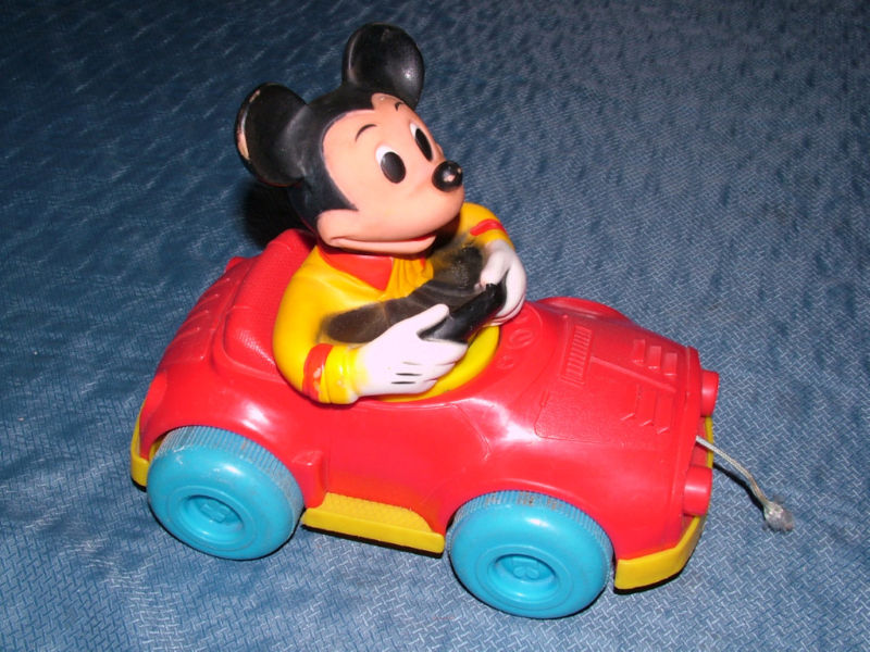 VNTGE KOHNER 1973 WALT DISNEY MICKEY MOUSE CAR PULL TOY