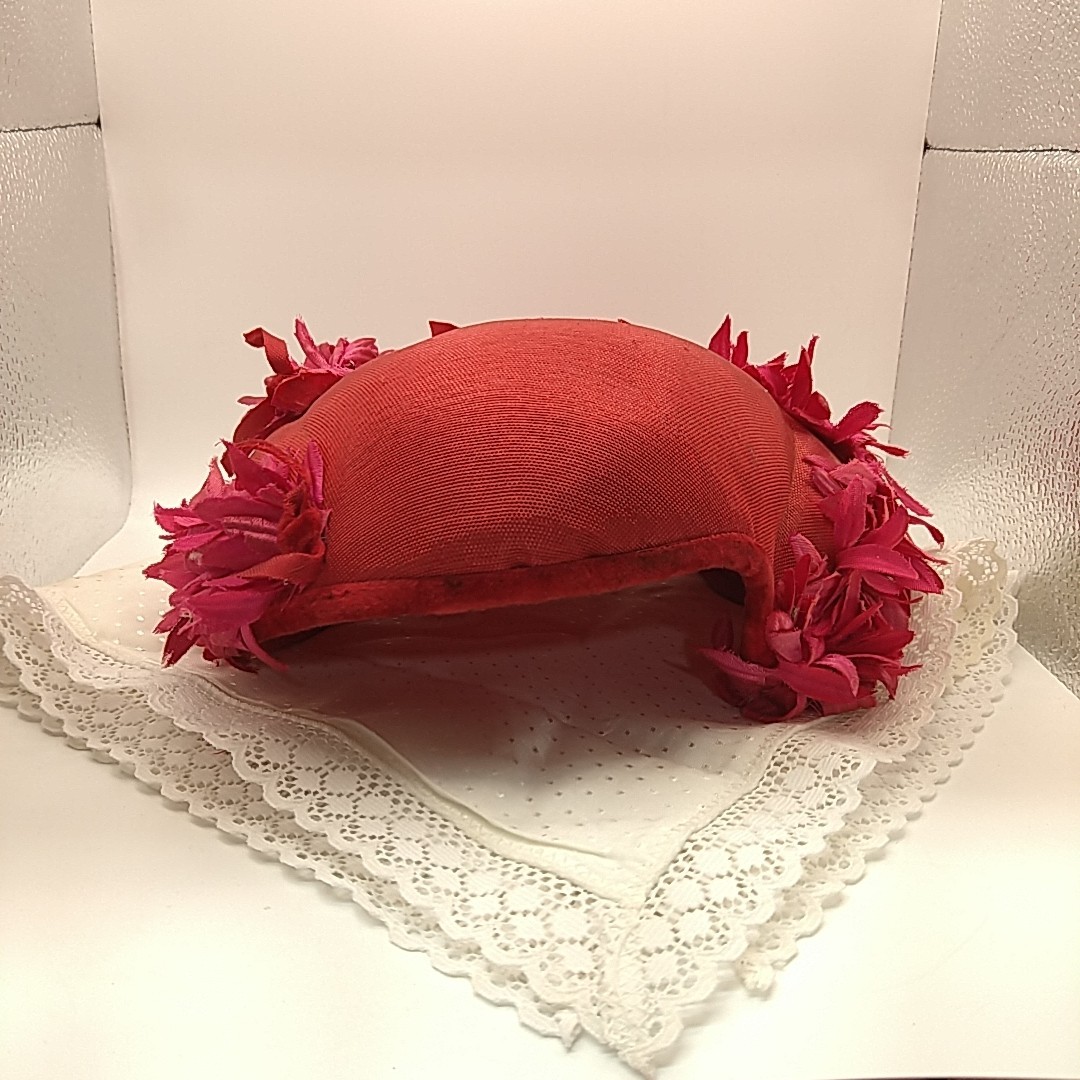Vintage Ladies Flapper Red Casque Hat Handmade Silk Flowers Velvet Trim Original
