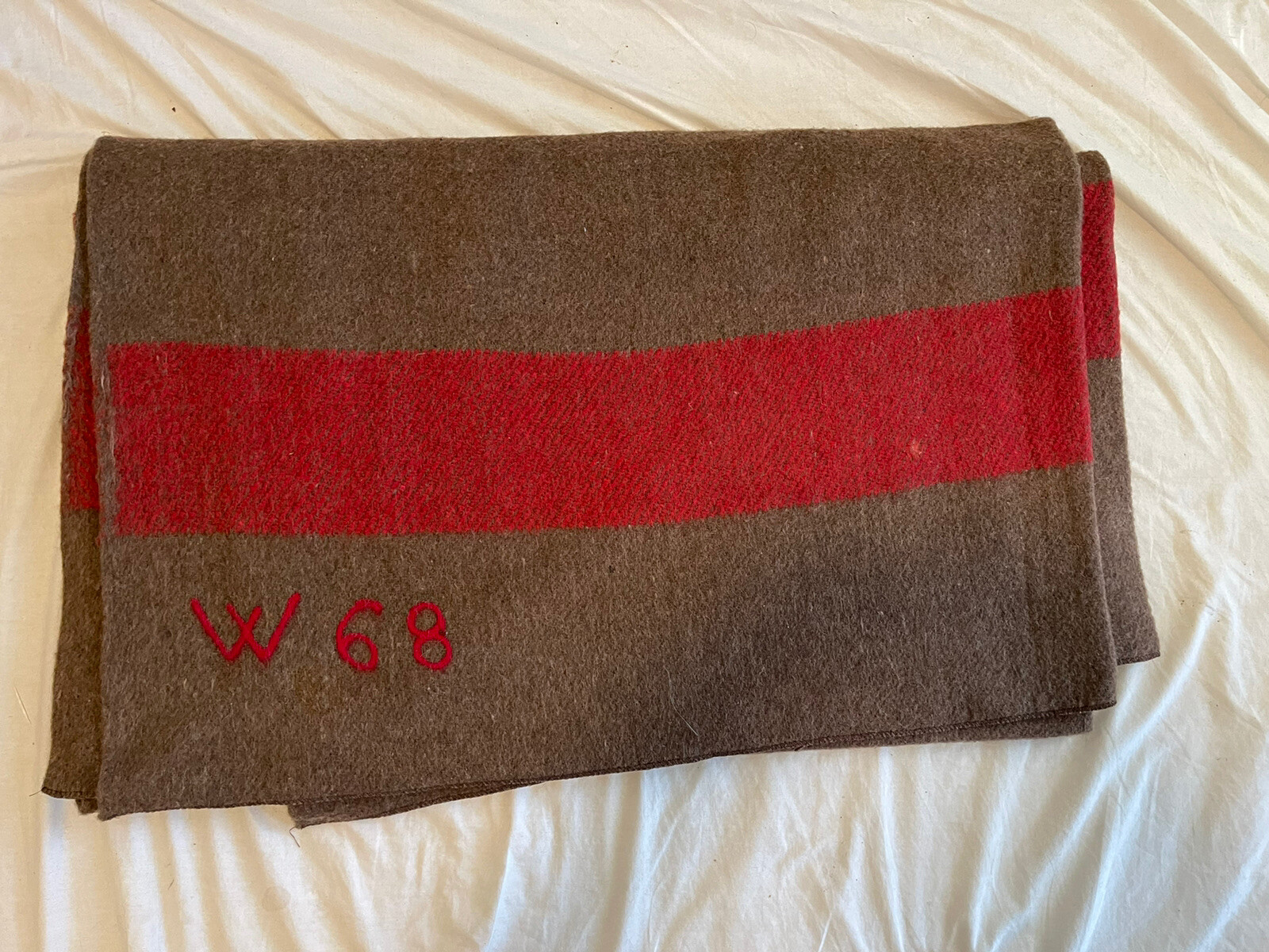 GENUINE SWISS ARMY VINTAGE 100% PURE WOOL BLANKET NEW SLIGHTLY IRREGULAR.