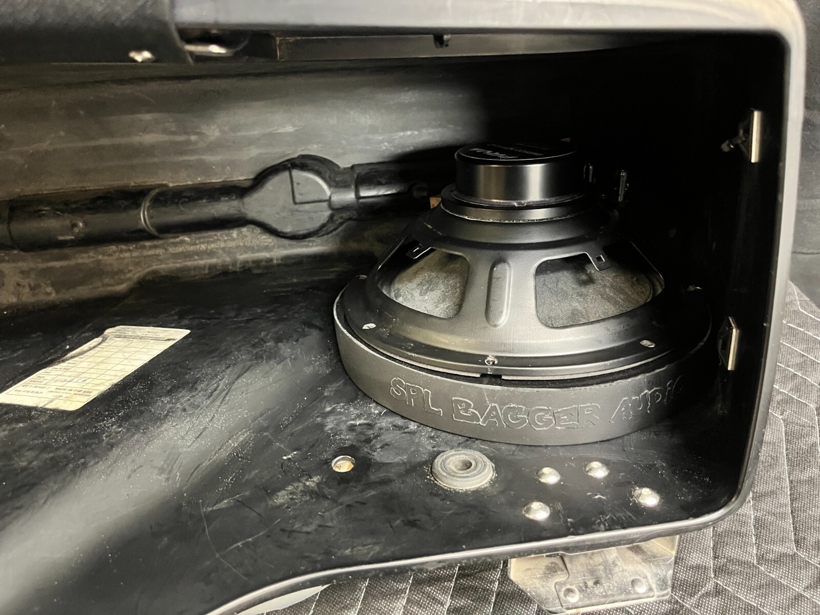 8" Rear Harley Saddlebag Speaker Mounting Ring Adapters w/GRILLS 1994-2013