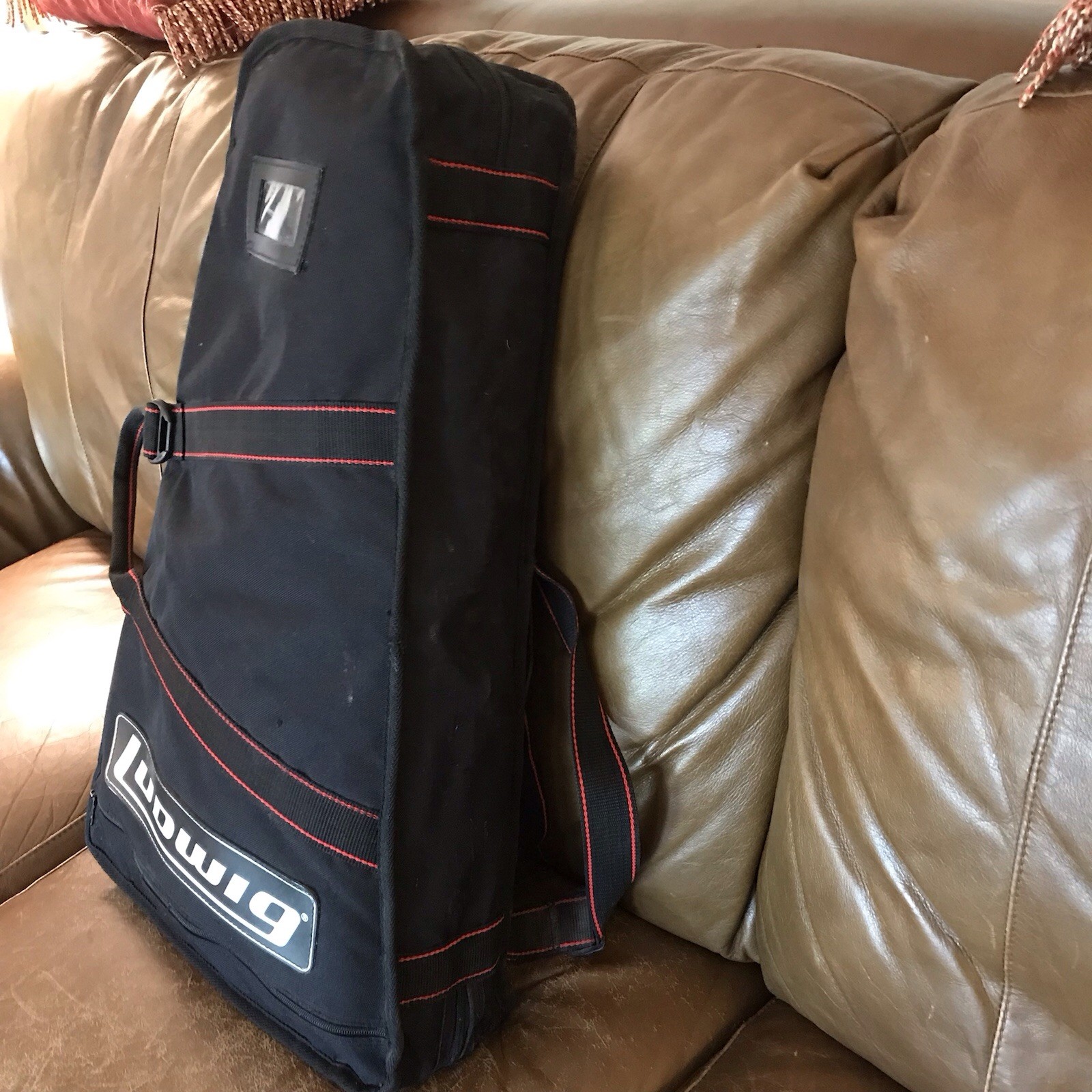 30-Key Ludwig Bells Set with Backpack Case in Pretty Good Condition.