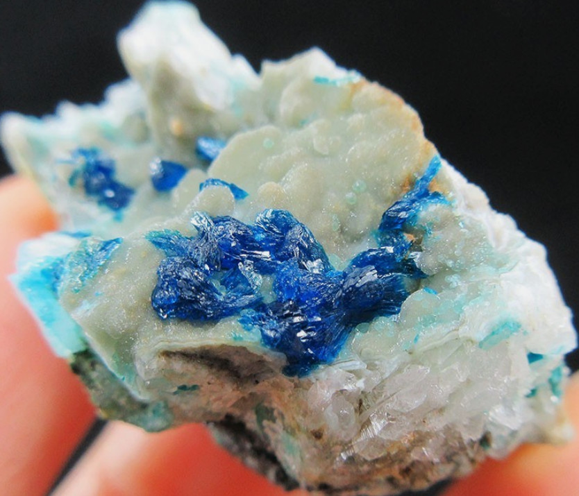 Rare Blue Veszelyite and Hemimorphite with Quartz Crystal and Galena Yunnan