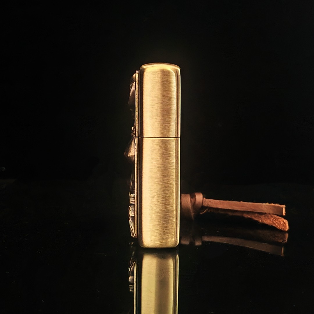 Full Body Artistic Girl Zippo Keychain Emblem Gift For Men