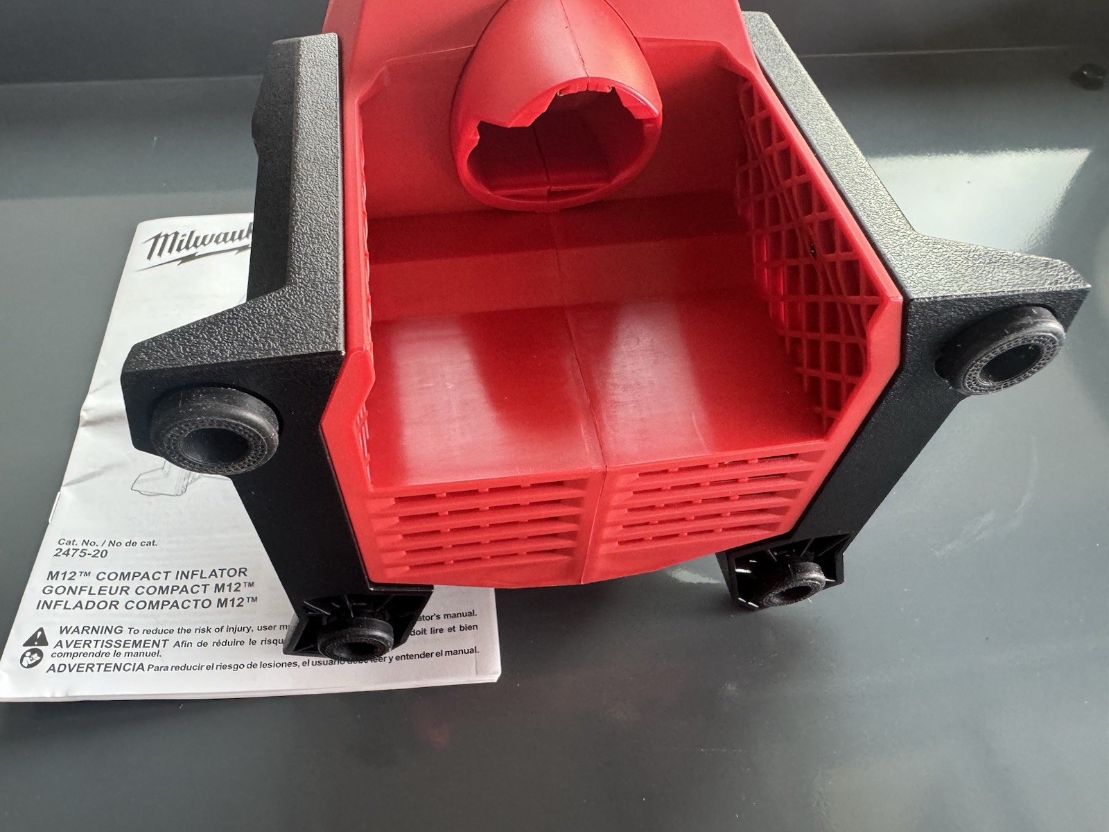 Milwaukee M12 12-Volt Lithium-Ion Cordless Portable Inflator 2475-20 (Tool Only)