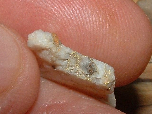 GOLD QUARTZ SPECIMEN 1.35 GRAM CALIFORNIA GOLD AND QUARTZ