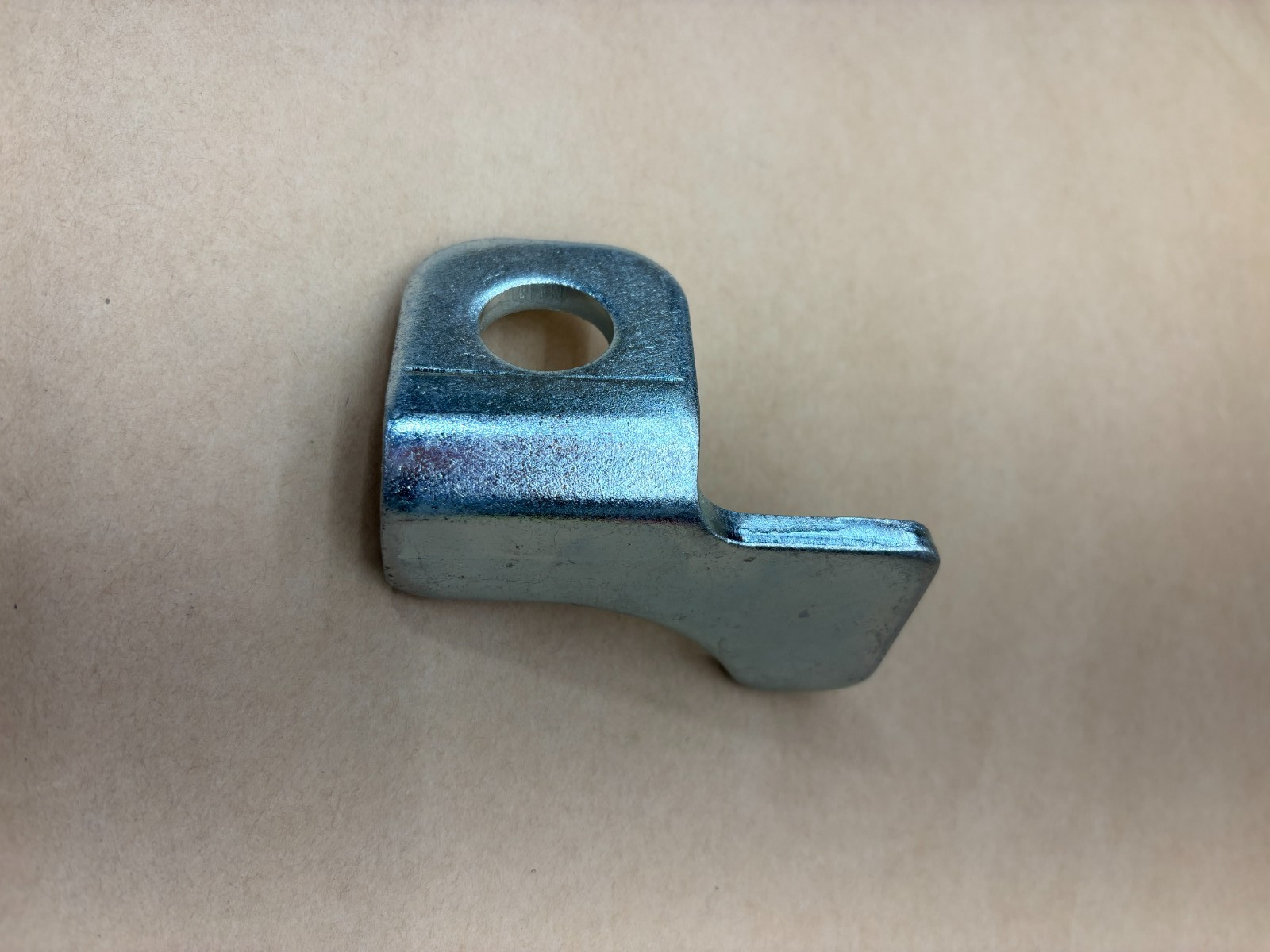 Lot of 2x Freightliner 16-16456-001 Air Suspension Wear Pad RH Shoe-Clip Silver