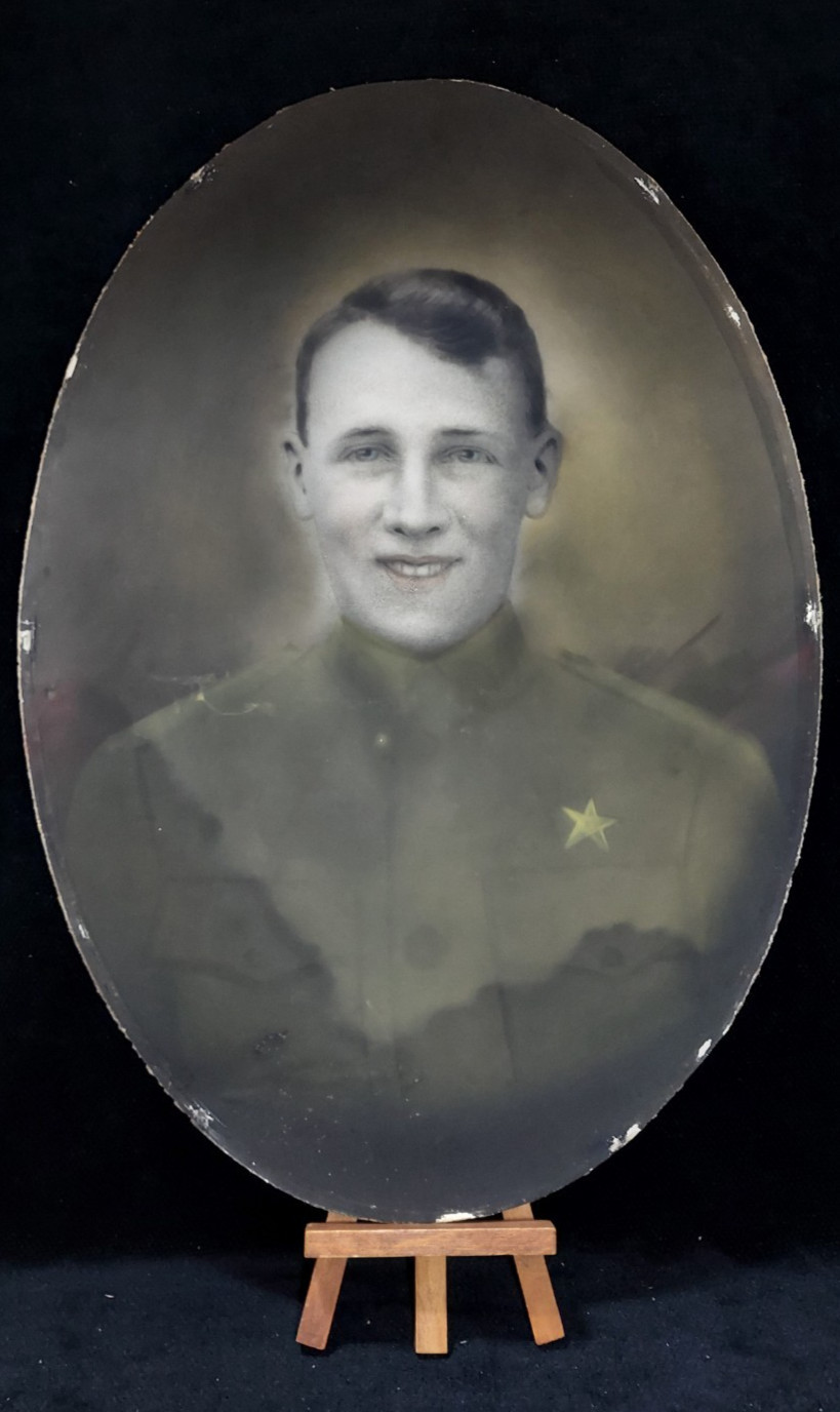 WWI Soldier General's Staff Star Military Frame Oval Bubble Glass