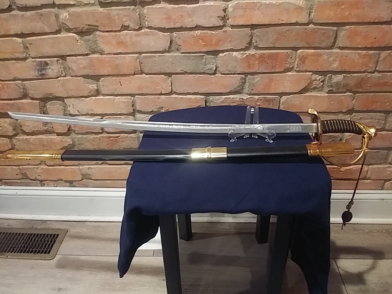 Civil War CSA Confederate Cavalry Officer's Sword Saber Etched Blade Replica