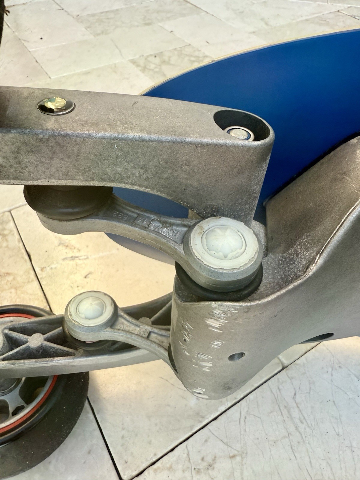 BMW StreetCarver Skateboard,The Most Clean And Low Usage You Can Find