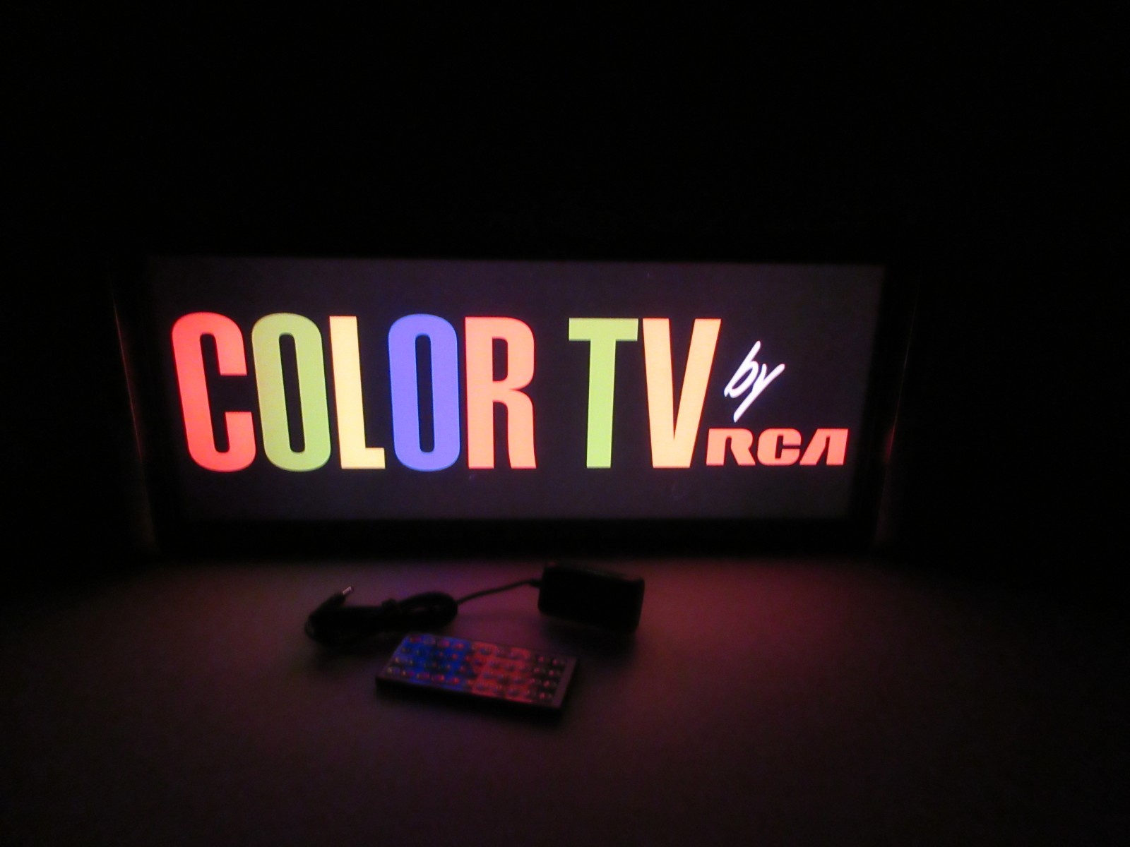 Color TV by RCA LED Display lighted sign lightbox Wall Hanging Light