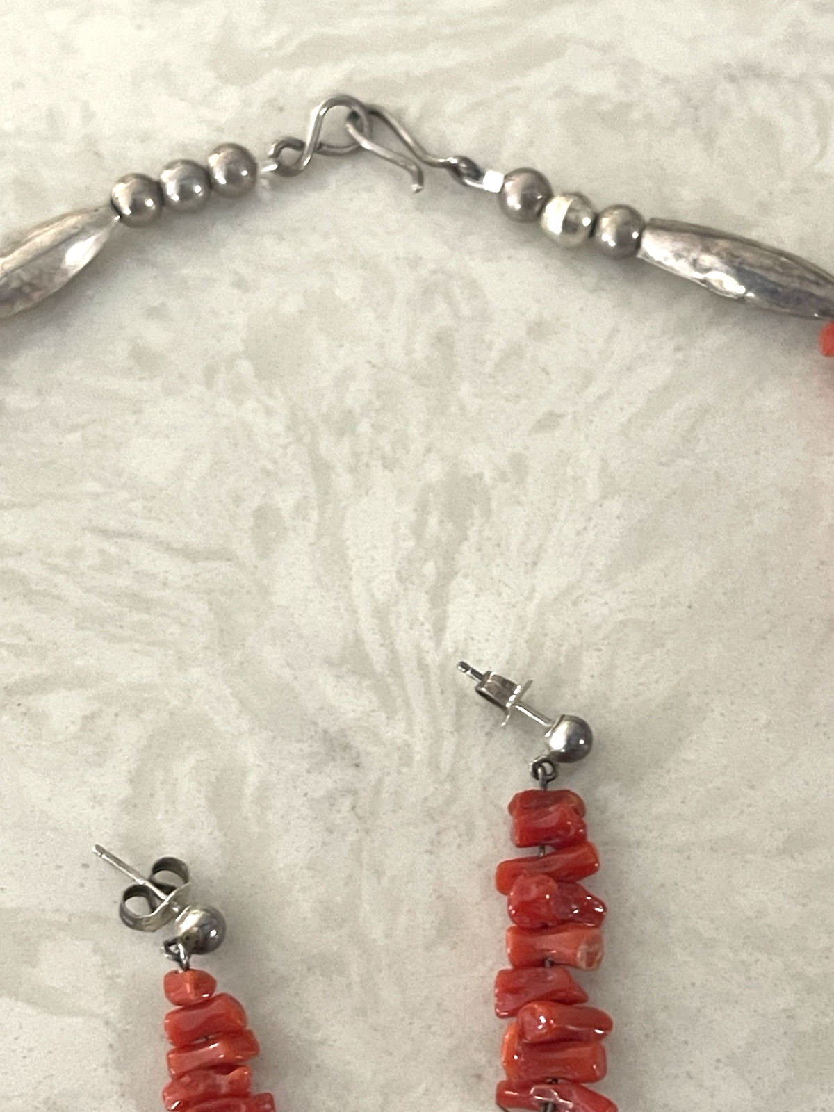 EXCEPTIONAL VINTAGE SANTO DOMINGO CORAL STERLING SILVER NECKLACE & EARRINGS SET