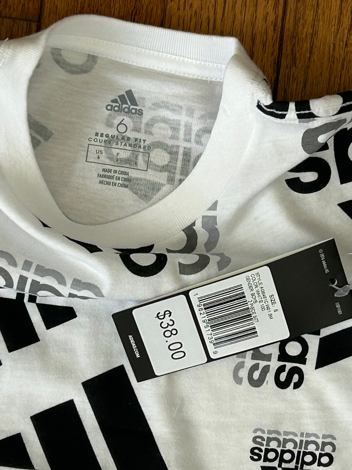 New Adidas Boy's Outfit T-Shirt Tee & Shorts big Logo Size 6 MSRP $38 (D23)