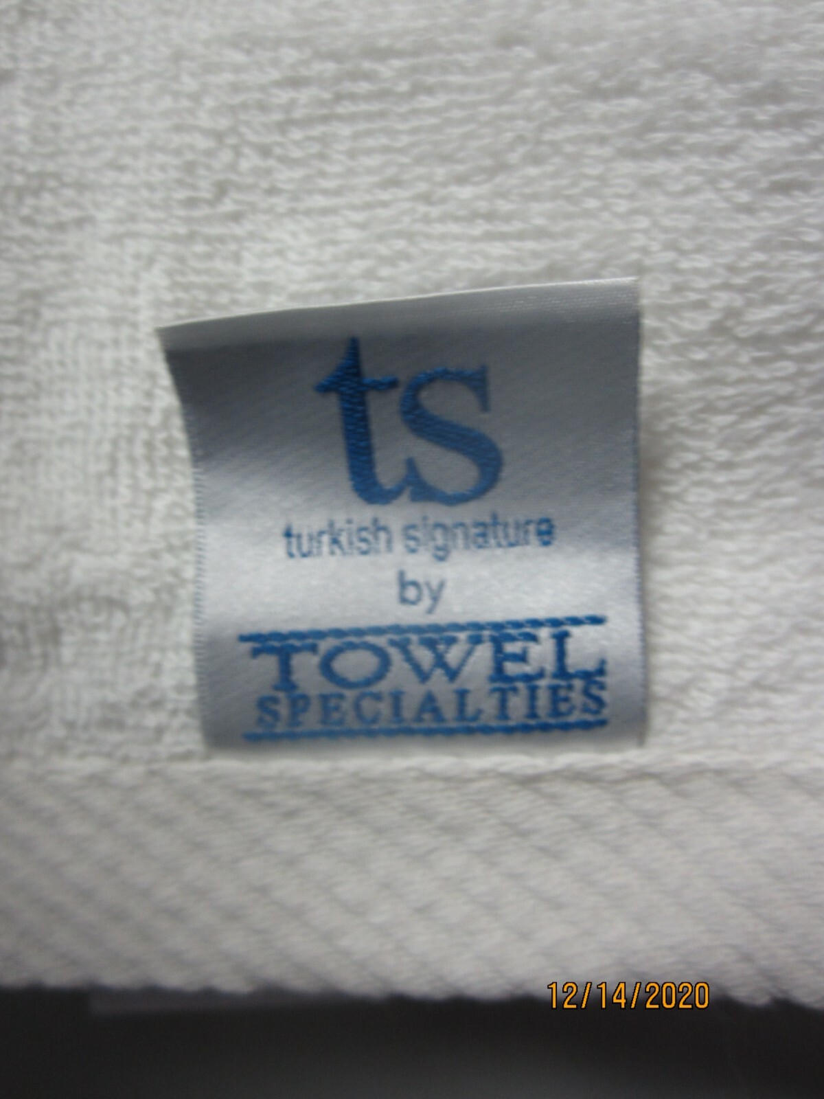 Tapout XT Towel/ Workout Towel/ Yoga Towel/ Gym Towel 100% Cotton LOT OF 4!!!