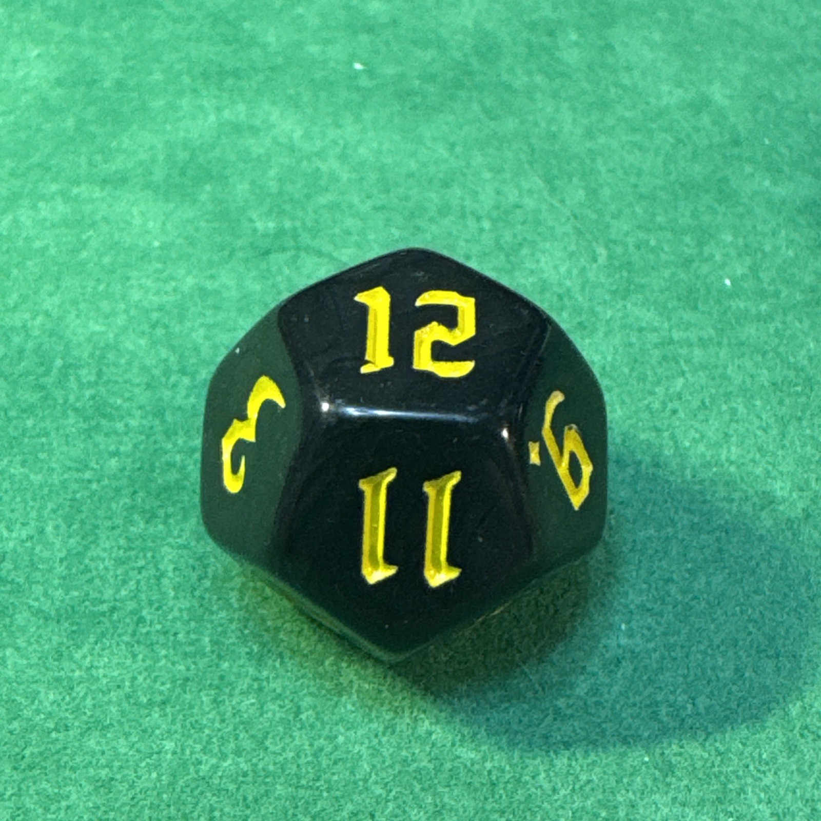 Black 7-piece Acrylic Dice Set - RPG DND 17