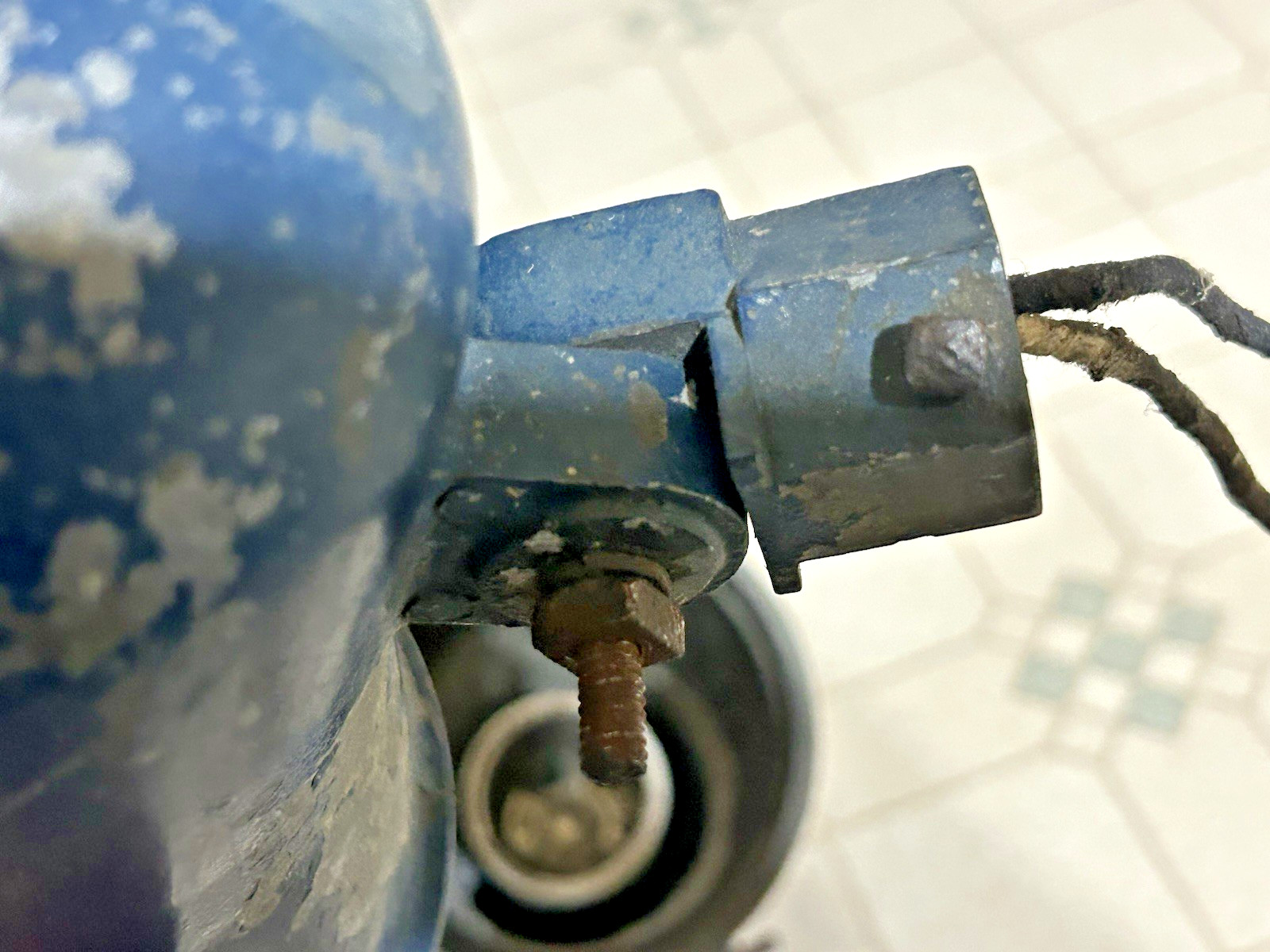 VINTAGE GARAGE SEVICE STATION GAS PUMP LIGHTS OLD VINTAGE PEMCO LIGHTS