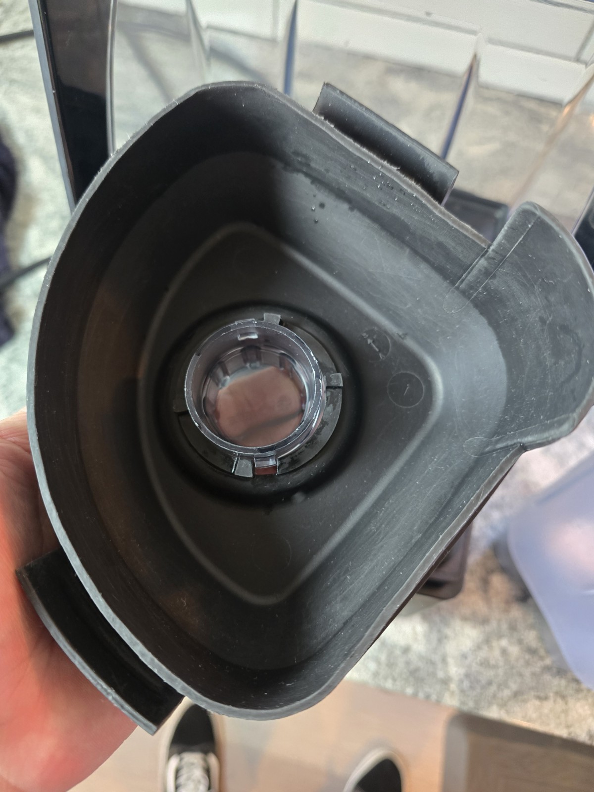 Vitamix The Quiet One Blender 48oz Polycarbonate Jar item 036019 ABAB READ