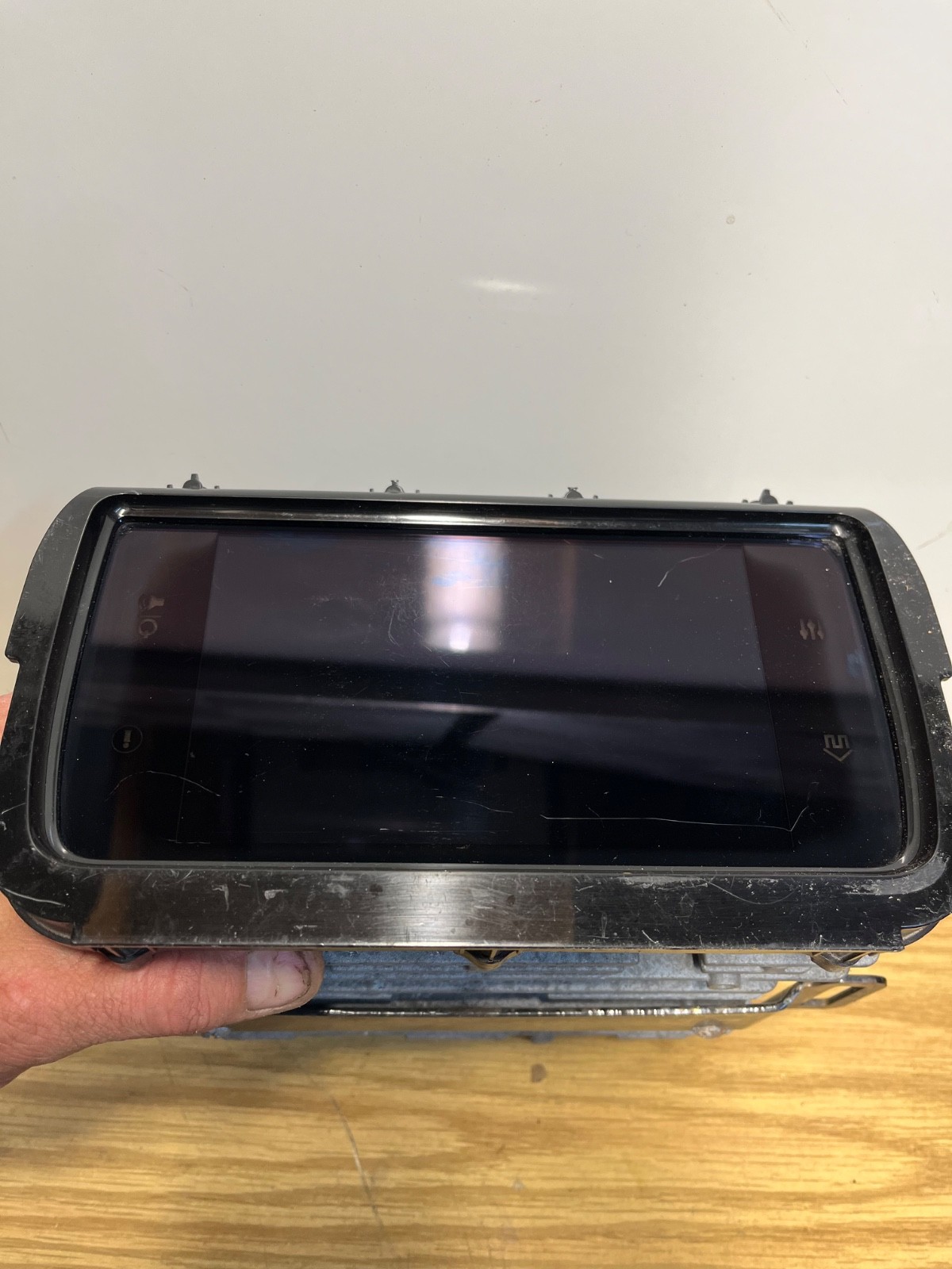 19-23 HARLEY TOURING OEM BOOM BOX GTS RADIO TOUCHSCREEN 6.5" 76000783 *
