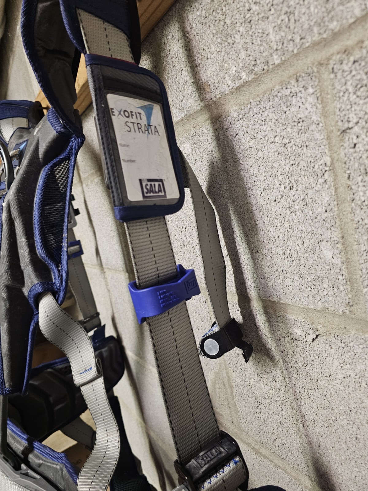 3M DBI-SALA EXOFIT STRATA XL FULL BODY HARNESS FALL PROTECTION XL BELT 1112538