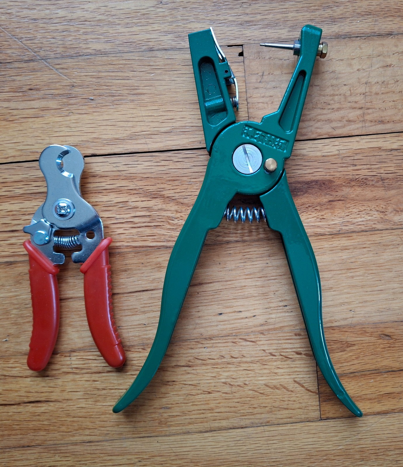 300PCS Livestock Ear Tags TPU for Goat Animal Cattle Sheep Pig Dog Deer Farm