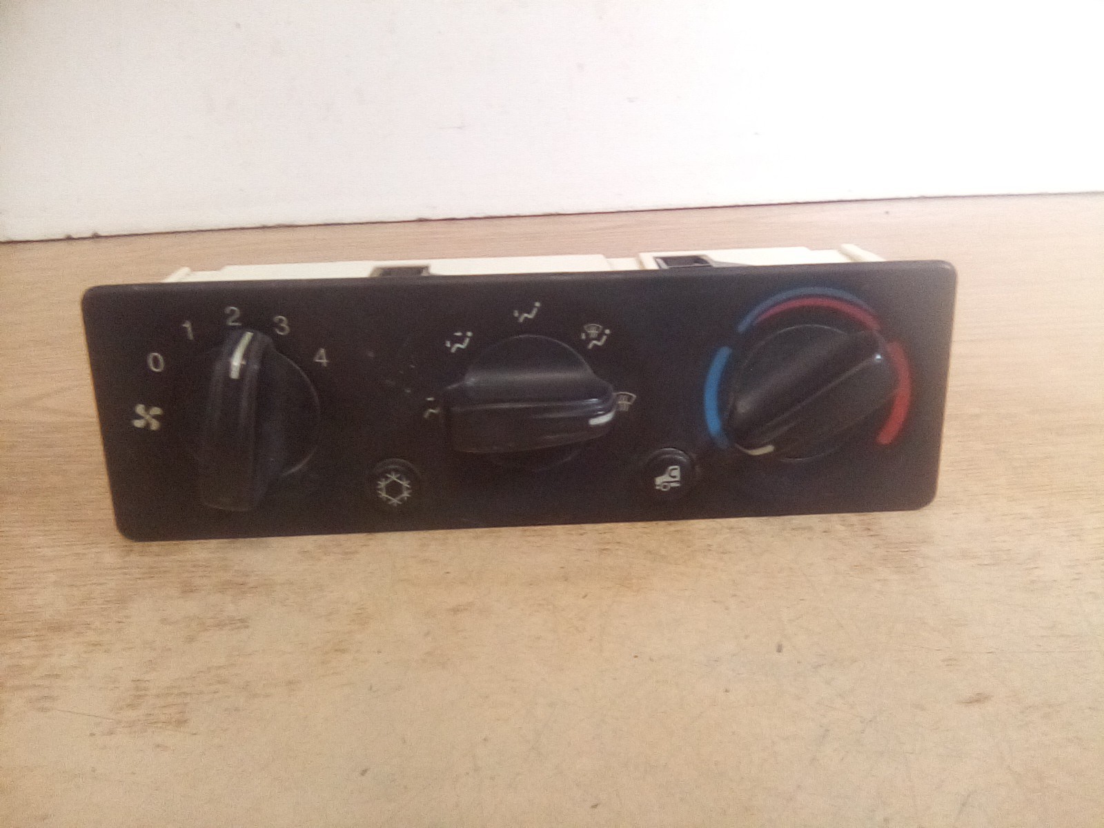 Peterbilt 379 OEM Climate Control Q21-6000-001