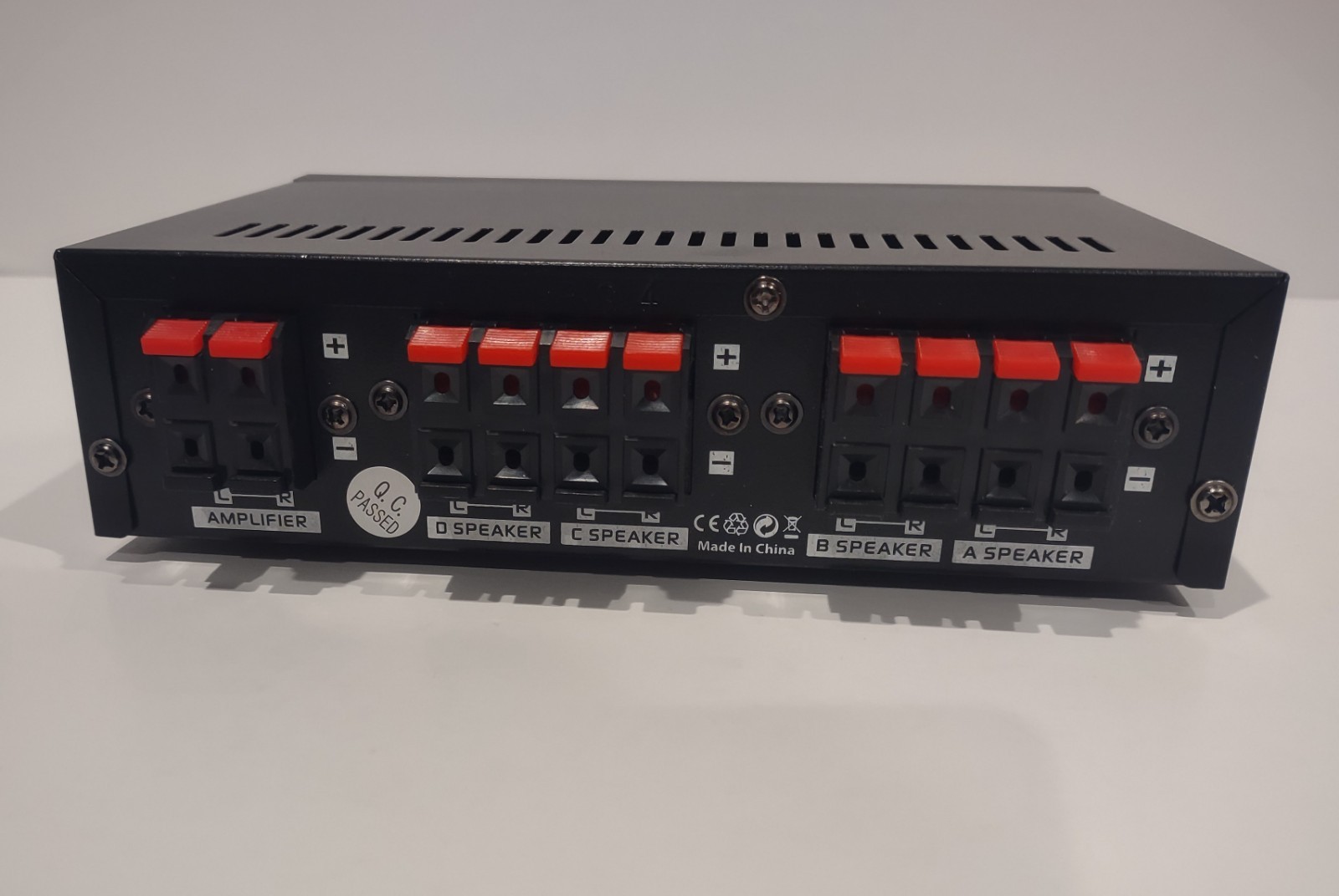 PYLE 4-Zone Speaker Switch Selector Premium Distribution Box PSS4 US