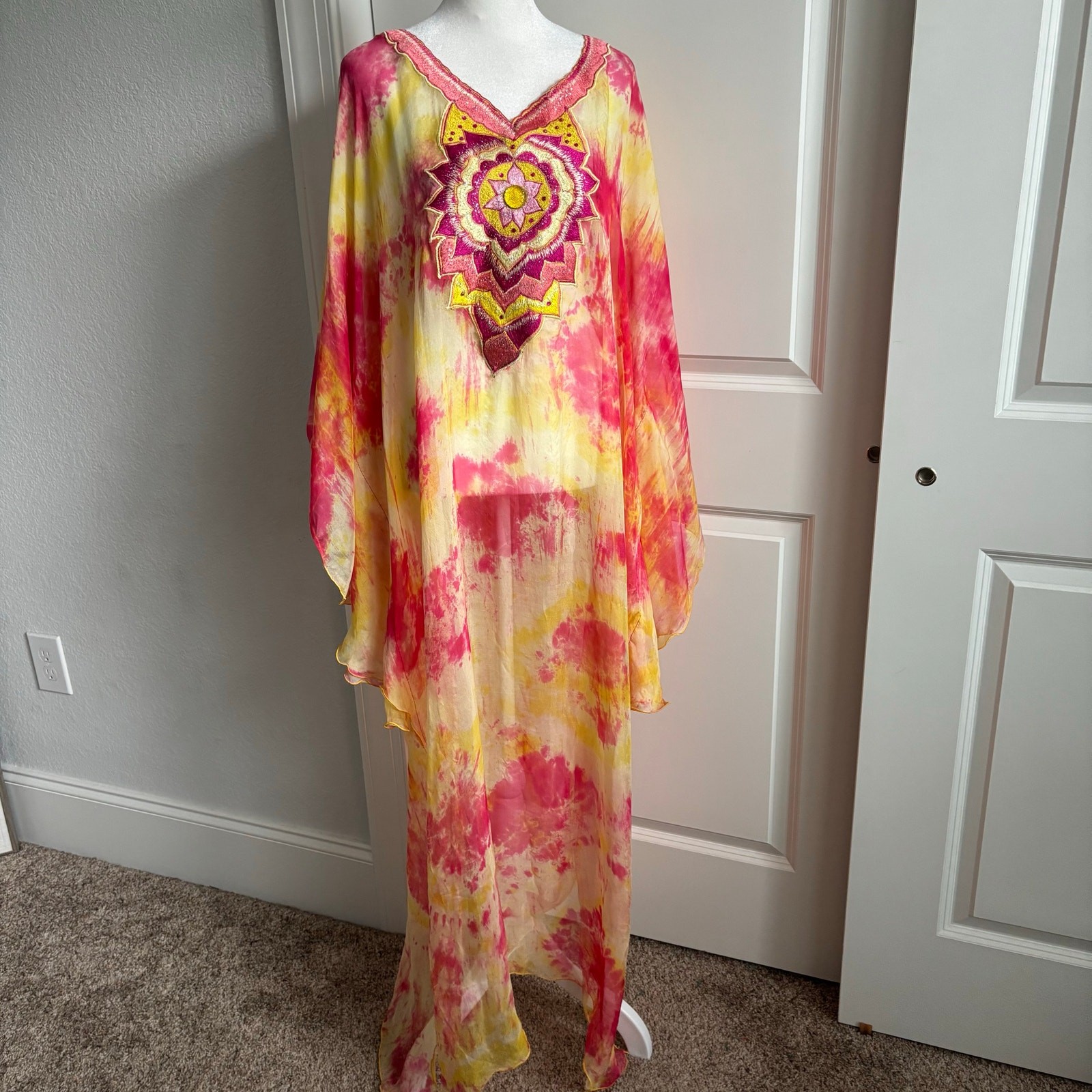 Stunning Silk Women’s Tie Dye Multicolor Kaftan Boho Ethereal Coverup OS