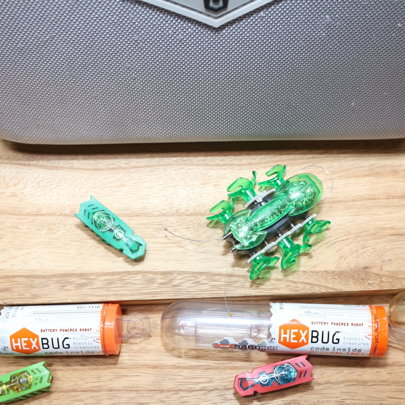 Hexbug Nano Bug Lot Bugs Electronic Toys Mixed Working with Storage Case