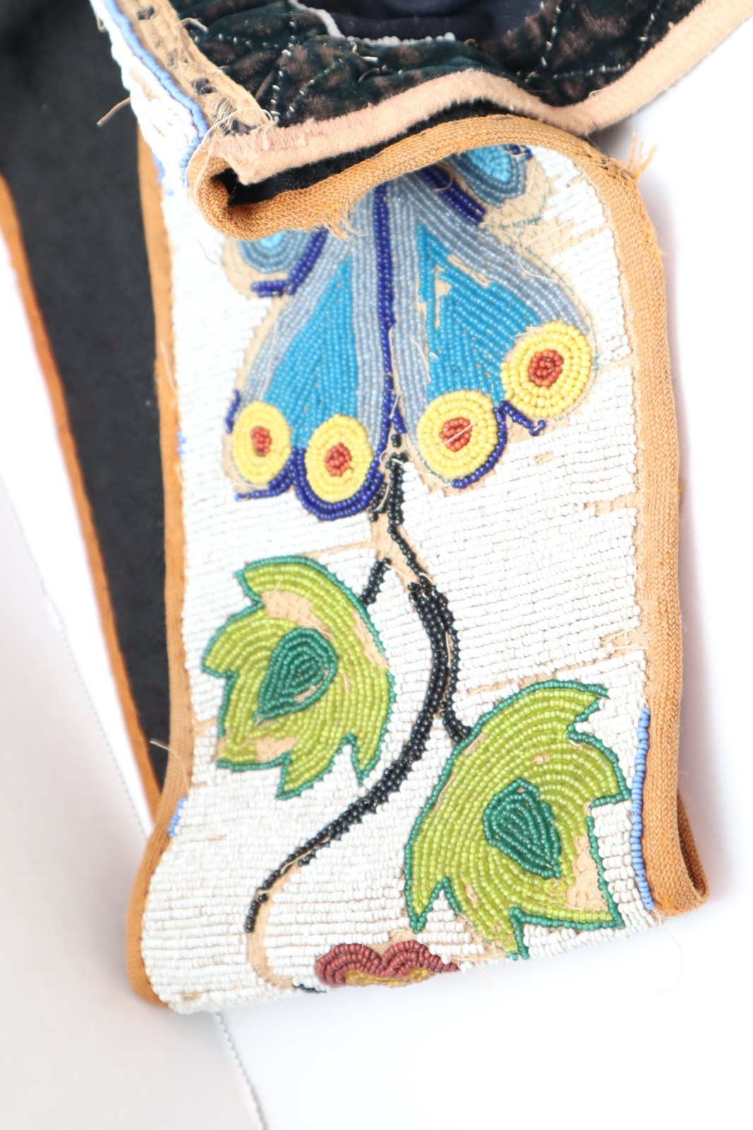 Antique GREAT LAKES Bandolier Beaded Bag Chippewa Ojibwe Flowers Native American