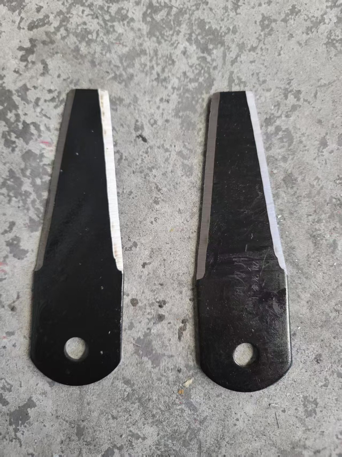 (Two pieces per set) HW196,HW224,HW452,HW608,HW810 Lawn Mower Blades