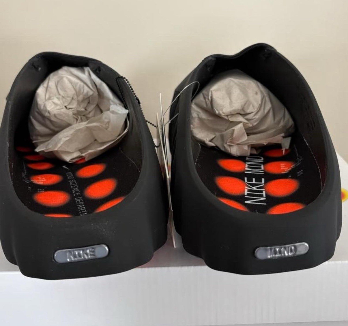 Nike Mind 001 black chrome slides