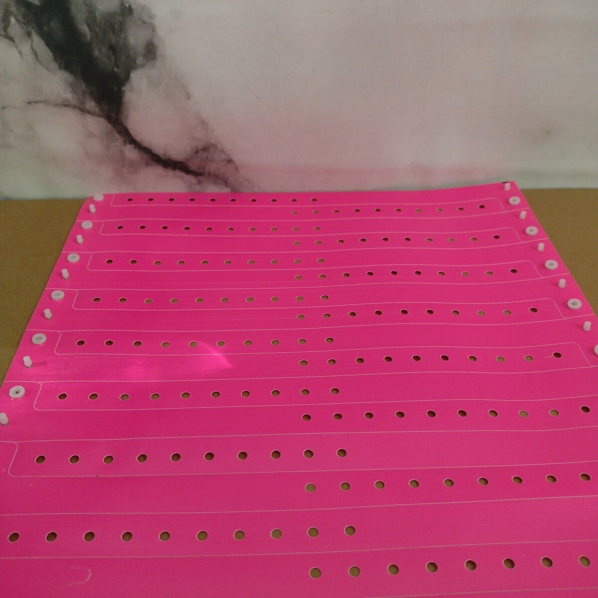 500 bright neon Pink vinyl L Shaped wrist bands events with snap Security