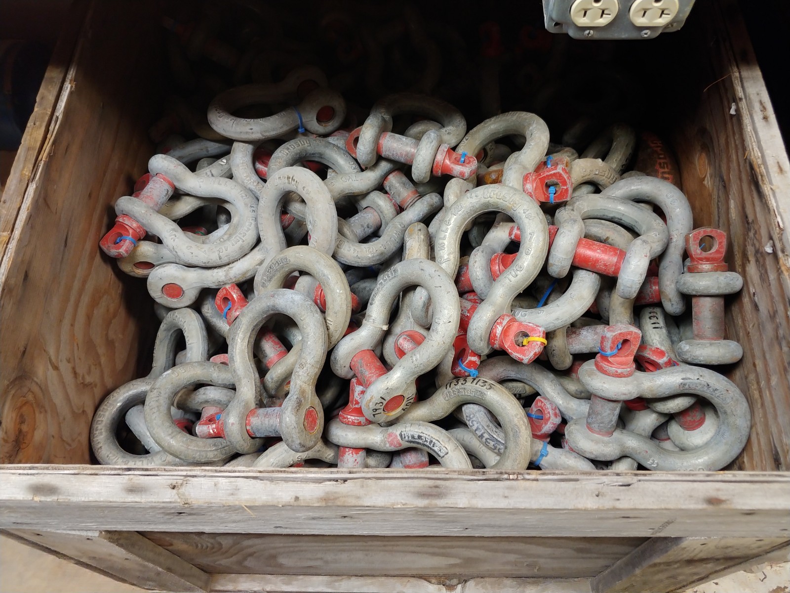 1 ea. Crosby 1 in. Screw Pin Anchor Shackle 8-1/2 Ton 1018534 G-209 USA