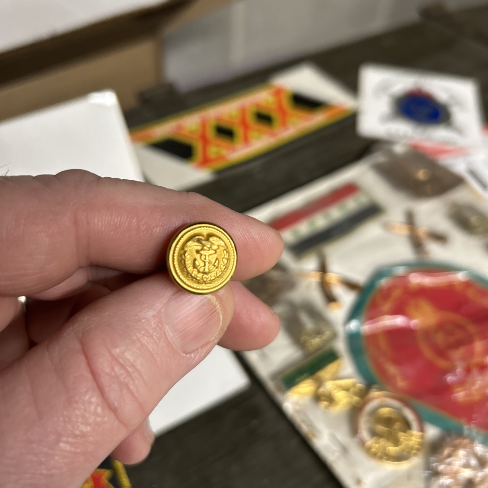 Desert Storm Iraq Gulf War REPUBLICAN GUARD Uniform Insignia, Medals, Souvenirs