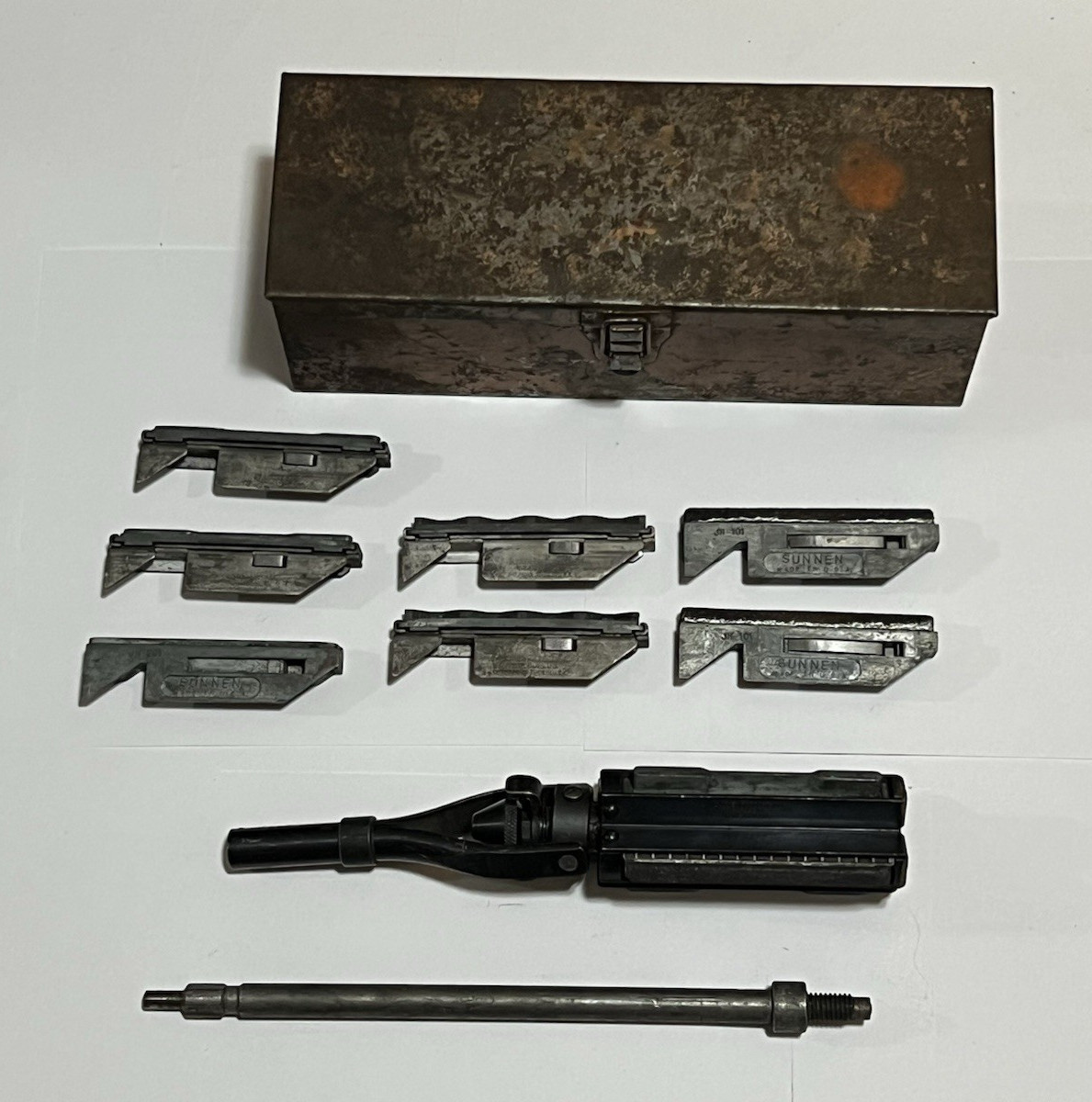 Sunnen J-9420 Junior Cylinder Bore Hone Set in Box w Stones 2-1/8" - 2-7/8" USA