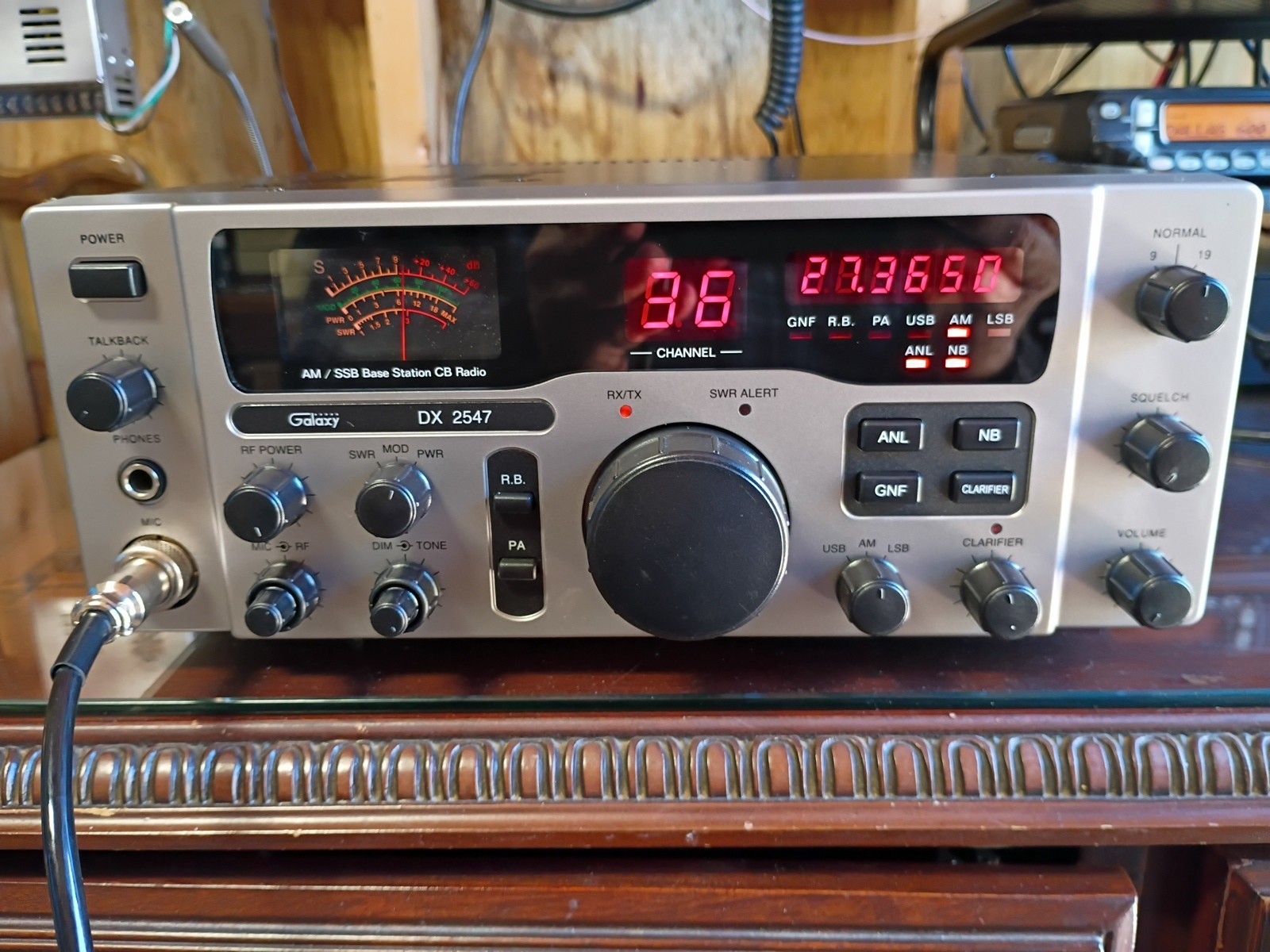 Galaxy DX-2547 CB Radio Base Station AM/SSB 40 Channel