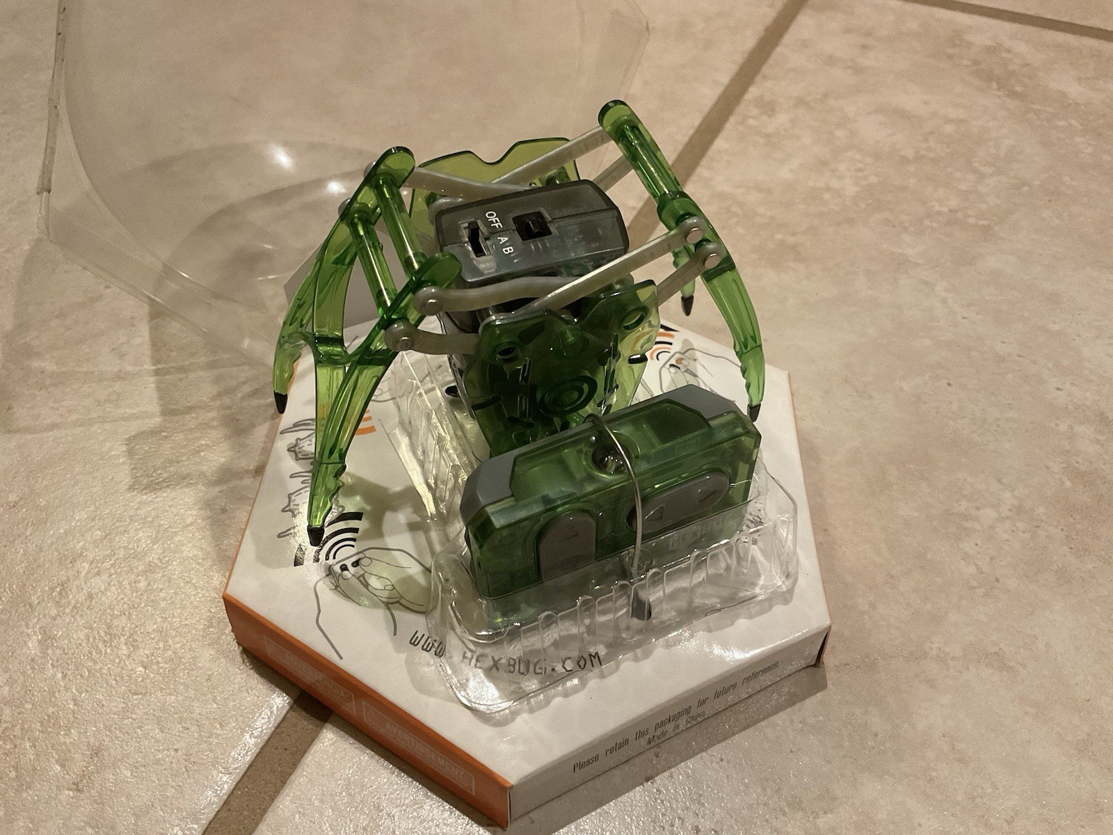 READ! Hexbug Remote Controlled Green Inchworm Micro Robotic Creature New