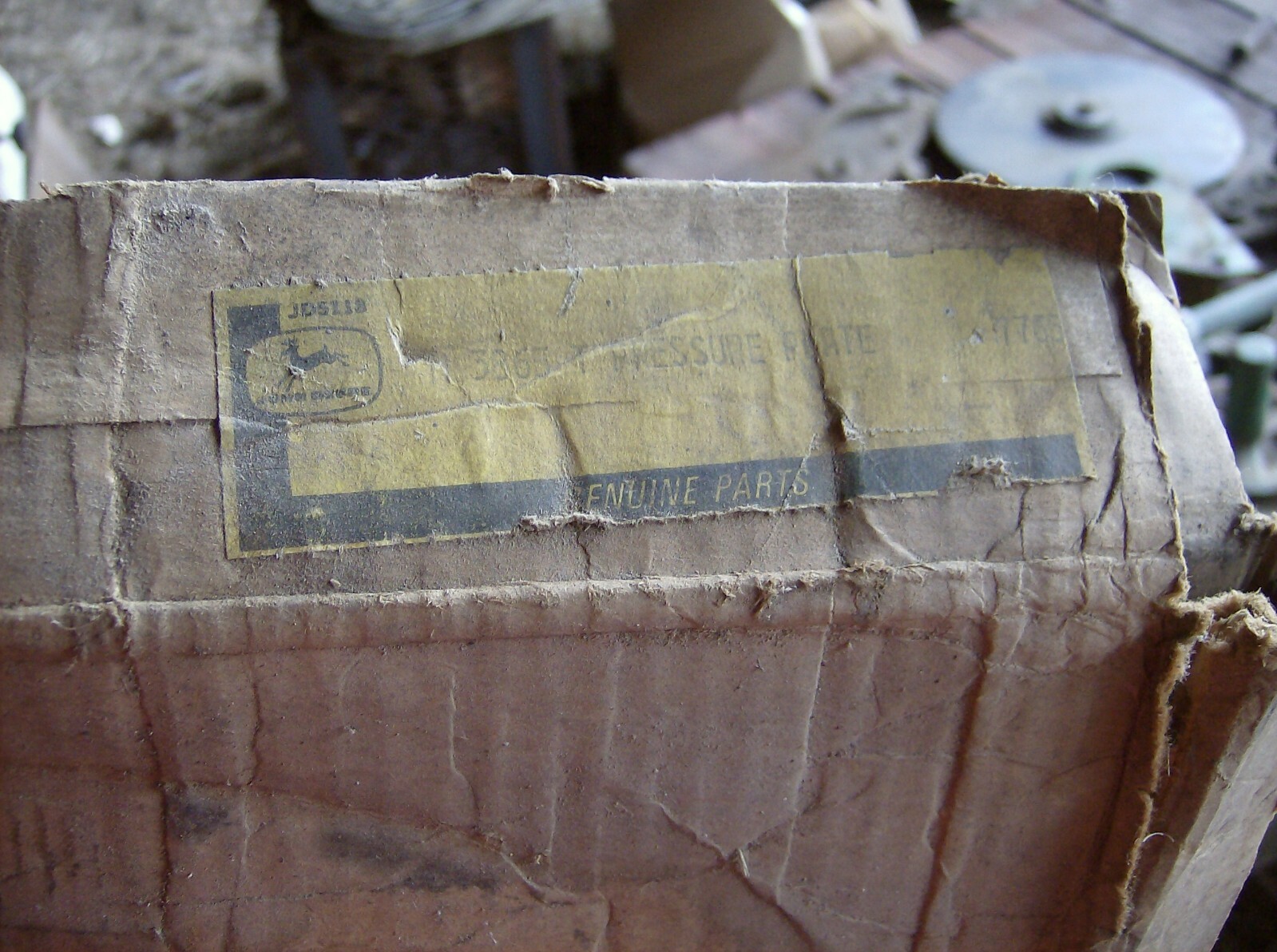 M3865T JOHN DEERE PRESSURE PLATE