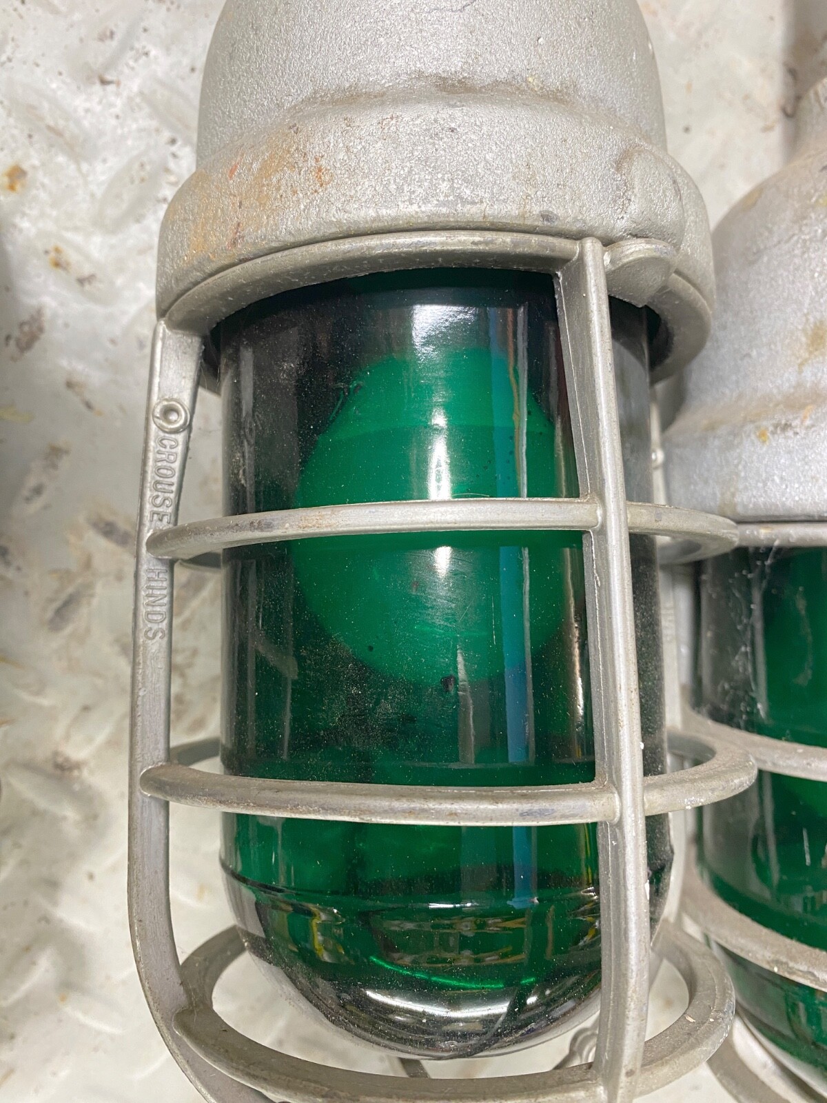 CROUSE-HINDS V911, 10.ST , 4-1/2" dia. Hazardous Condition Light Green