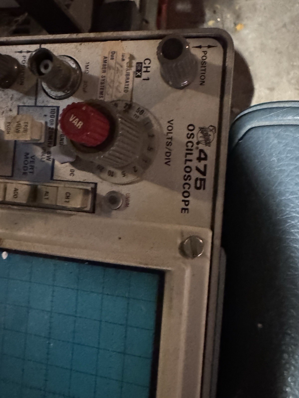 Tektronix 475 Analog Oscilloscope 250 MHz 2 Channels MPN 475