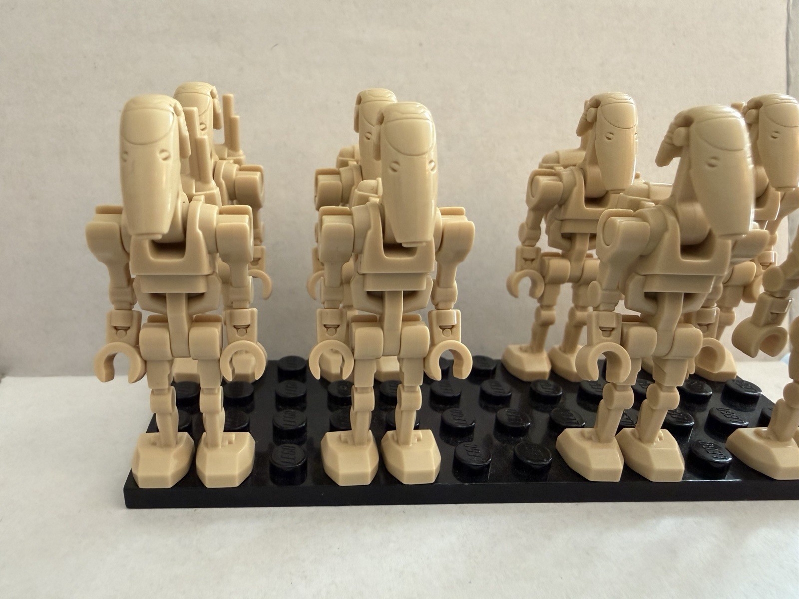 Clone Army Customs Combat Clanker Droids - 8 Pack Of Tan Droids