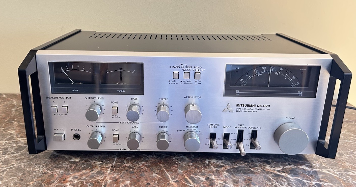 Mitsubishi DA-C20 Preamplifier For Parts or Repair