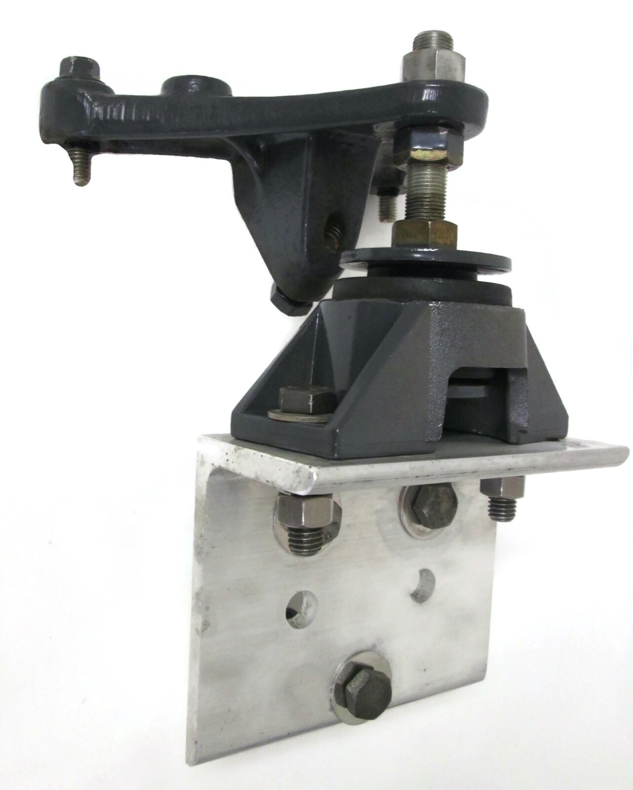 3853805 3853806 V8 OMC King Cobra Marine Engine 2 SETS Motor Mounts & Brackets