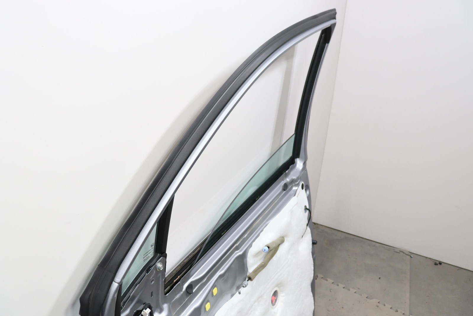 2016-2022 HONDA PILOT FRONT RIGHT PASSENGER SIDE DOOR ASSEMBLY OEM SILVER_NH830M