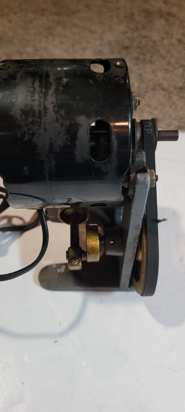 Vintage Electric Piston Aquarium Air Pump Dynamaater Glo-Jet Marvel