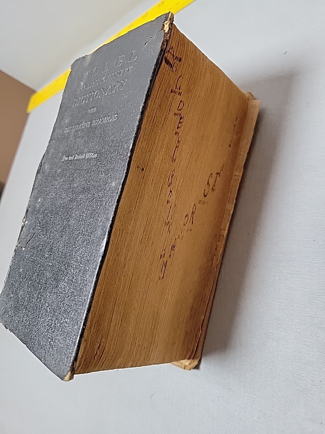 Antique 1929English- Chinese Dictionary with Illustrative Examples Book