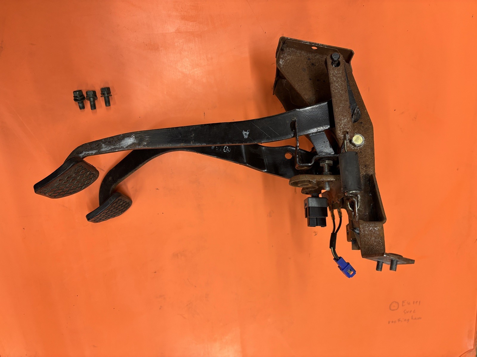 GEO TRACKER SUZUKI SIDEKICK CLUTCH PEDAL & BRAKE PEDAL ASSEMBLY Fits 96-98