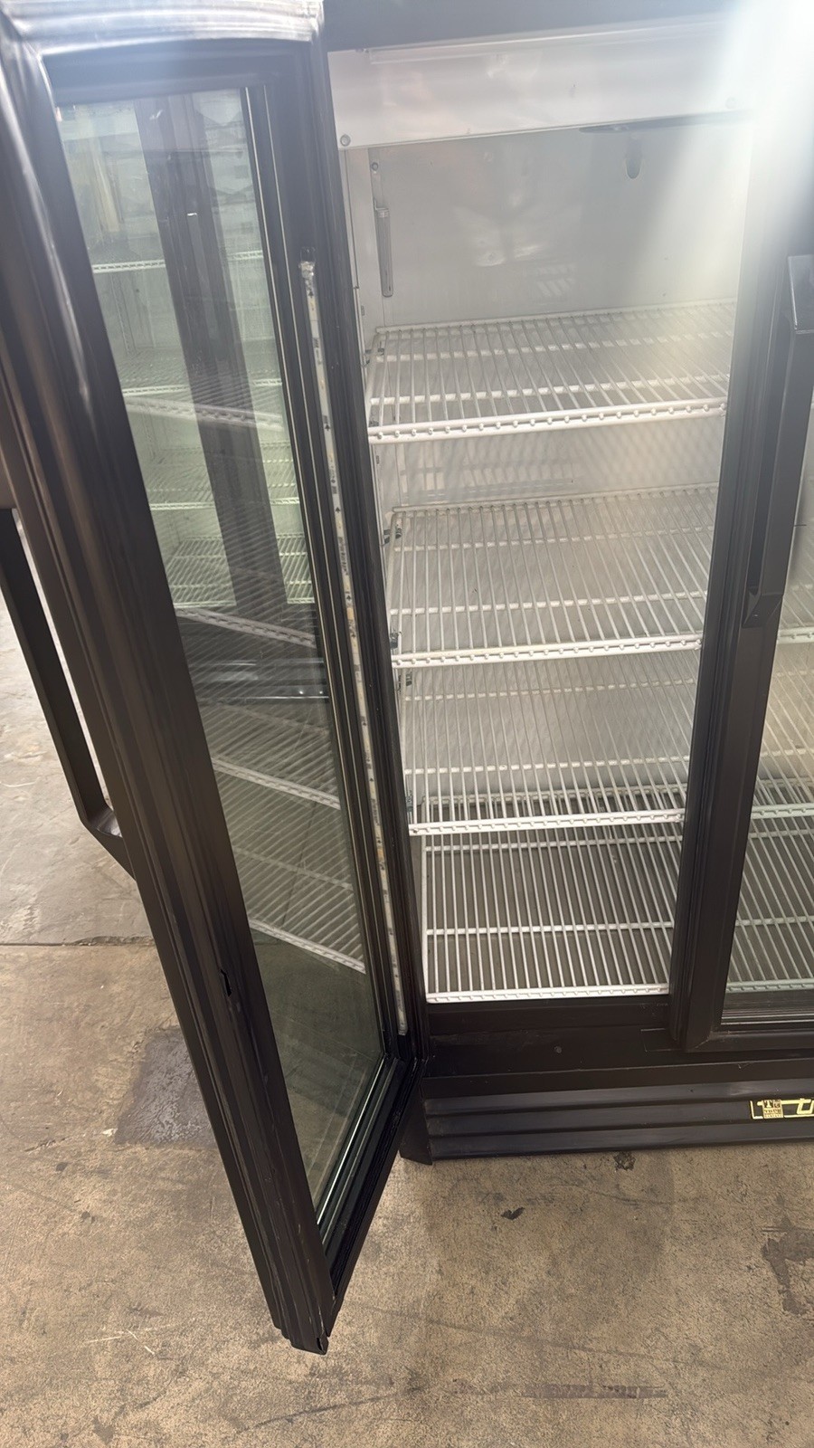 Commercial Refrigerator Glass Door Beverage Display Merchandiser