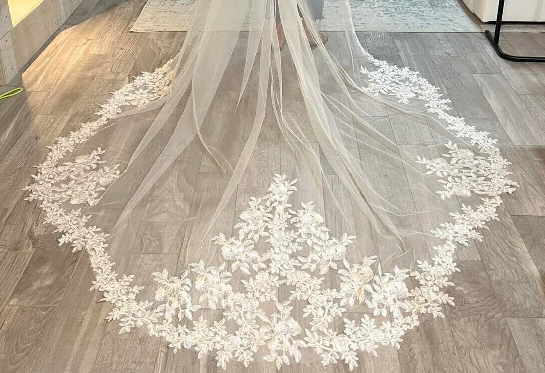 bridal veil mantilla veil with lace edge cathedral length