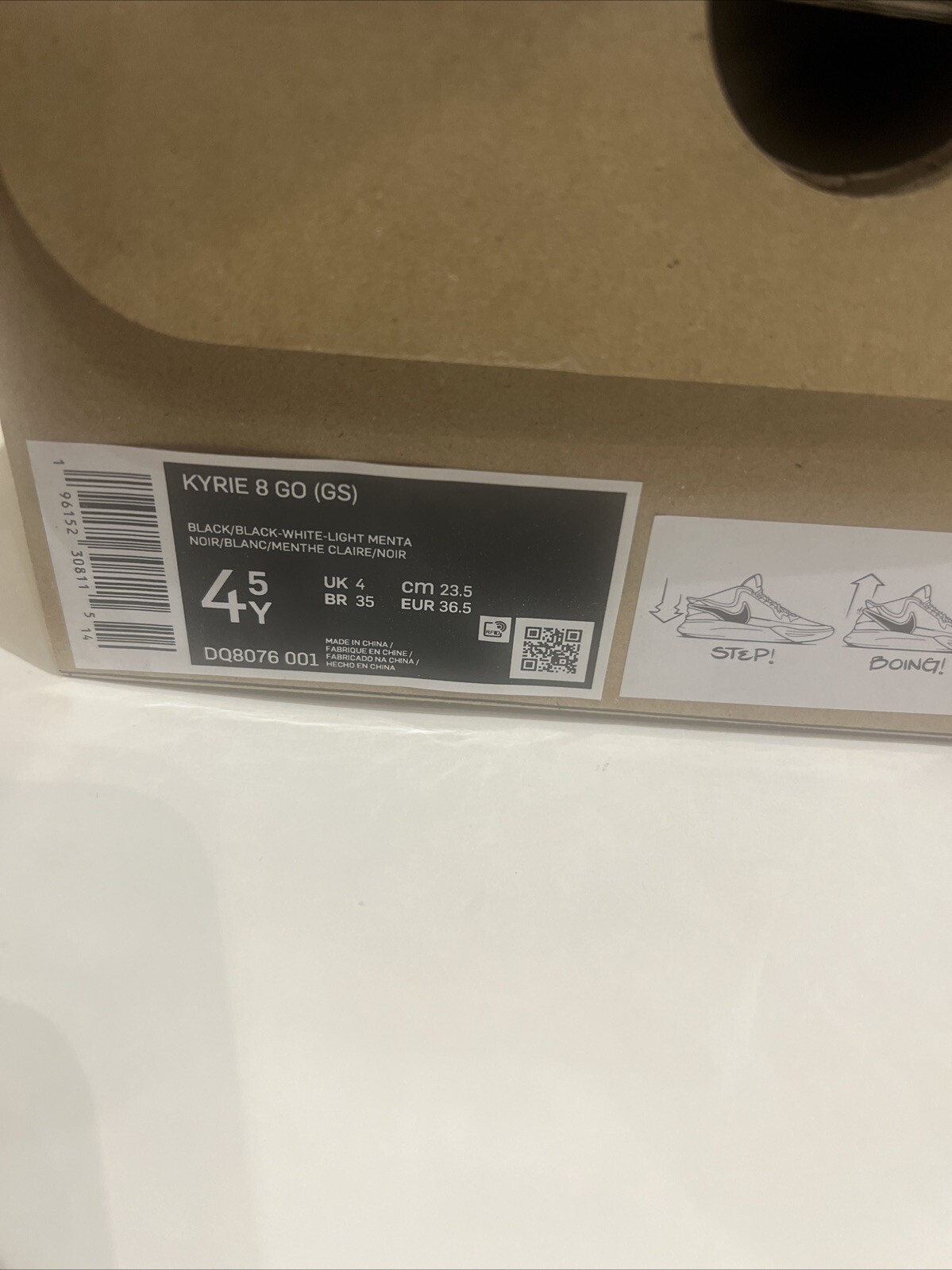 Nike Kyrie 8 GO (GS) DQ8076-001 Black White Light Menta NIB 4.5Y. New Free Shipp